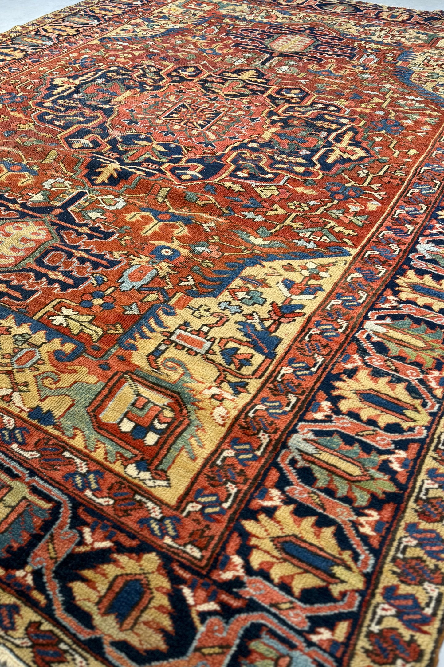 Antique Heriz Rug – 9x11.3 ft (Handmade)