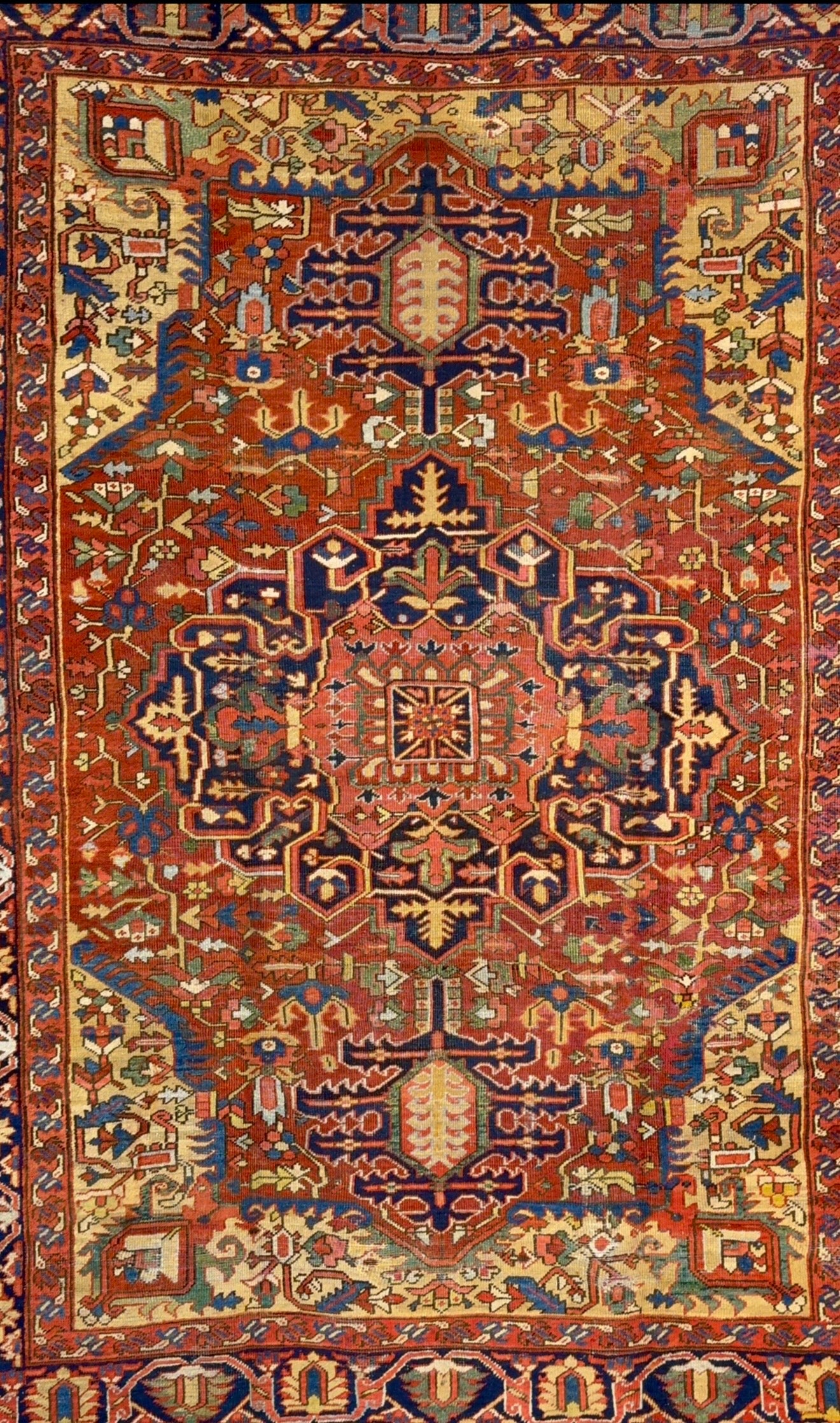 Antique Heriz Rug – 9x11.3 ft (Handmade)